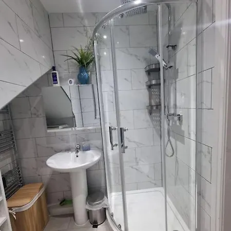 Holiday home Tranquil And Serene Wifi, Parking And Smart Tv